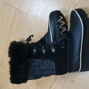Lands End boot size 7